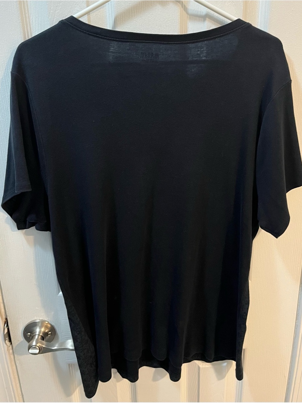 a.n.a Black Short Sleeve Top with Silver Floral Print Size 1X - Picture 6 of 6